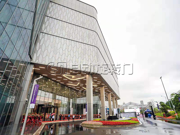 柳州凱悅嘉軒酒店兩翼旋轉門工程3