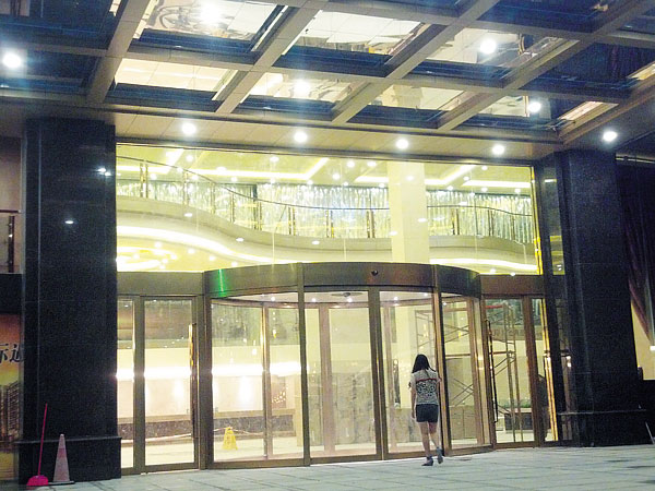 弧形、旋轉自動門保養項目