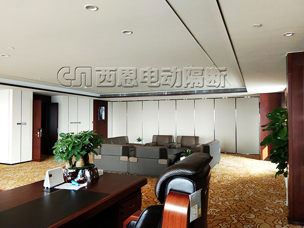 廣州安華匯電動(dòng)隔斷工程