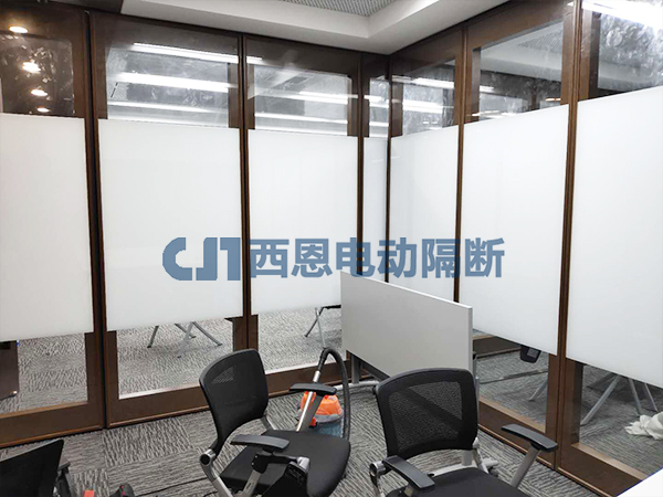 北京對外經濟貿易信托有限公司（玻璃自動隔斷）