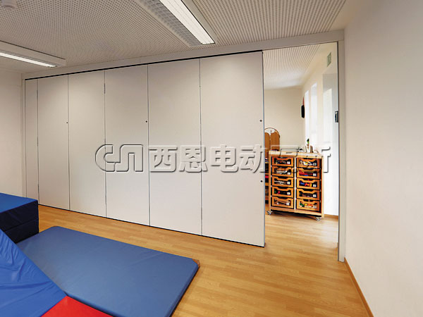 廣州隔斷廠家解析電動隔斷常見的產(chǎn)品類型